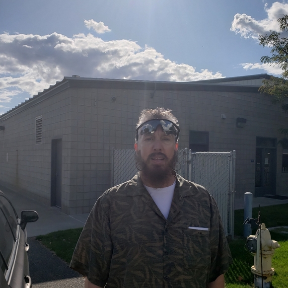 Meet your Posher, C jordan Poshmark Ambassador - Picture 1 of 1